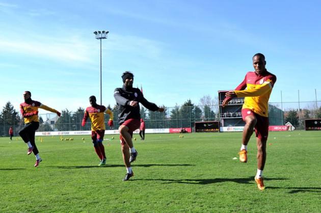 Hazırlıklar sürüyor => Galatasaray, Spor Toto Süper Lig’de 15 Şubat Cuma günü Akhisar Belediyespor ile yapacağı maçın hazırlıklarını sürdürdü.