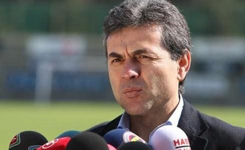  Tüm Fenerbahçelilerin en çok dert ettiği olay sarı-lacivertli takımın kadrosunda alt yapıdan gelen futbolcuların eksikliği... Aykut Kocaman'ın özellikle takip ettiği 6-7 futbolcu var.