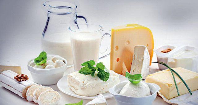 <p><strong>Süt ve süt ürünleri</strong></p>
<p>Süt ve süt ürünlerinin satıldığı yerin ısısının 4 santigrat derecenin altında olmasına özen gösterilmesi gerekir. </p>