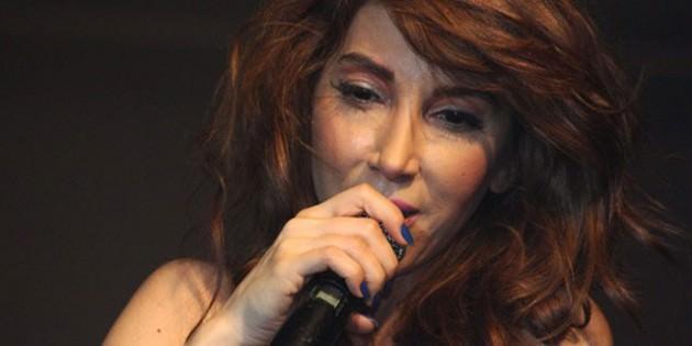 <p><strong>HANDE YENER:</strong><br /><span style="line-height: 13pt;">Doğa ve hakların yerine getirilmesi için her şeyi yaparım. Ancak; yaratılmak istenen hiçbir tarafta yer almam.</span></p>