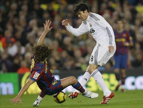 KAKA LEITE 2003'te menajerler aracılığıyla yabancı futbolcu arayan Gaziantepspor'a önerildi. Nurullah Sağlam'ın genç takımda keşfettiği Sambası için Kulüp Başkanı Celal Doğan ikna edilemedi.