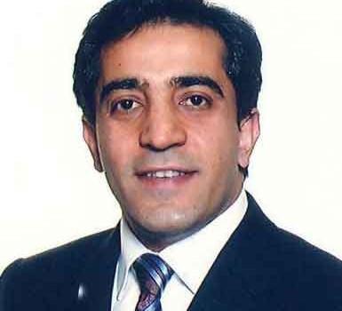 <p>17. Hayati Arkadaş Grubu/Şirketi: DuPont Teijin Films Bilgi: Avrupa, Ortadoğu ve Afrika başkanı. 500 milyon doların üzerinde bir ciro, Lüksemburg ve İskoçya'daki 2 fabrikada binden fazla çalışanı ve İngiltere'de kurulu AR-GE merkezini yönetiyor. Başkana raporluyor.</p>