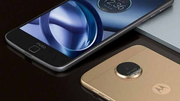 <p><strong>Motorola Moto Z</strong><br />
<br />
Ekran boyutu: 5.5 inç<br />
Ekran çözünürlüğü: 1440x2560 (QHD)</p>

