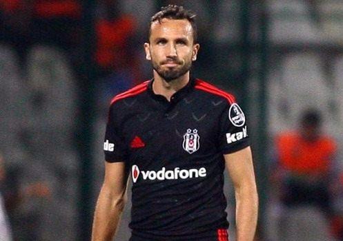 <p>Beşiktaş, bu sakatlığın ardından yabancı kontenjanı sebebiyle Sivok'un sözleşmesini dondurmak zorunda kalmıştı.</p>

<p> </p>
