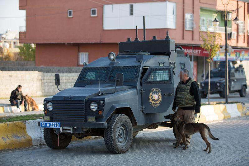 <p>Şırnak'ın Cizre ve Silopi ilçelerinde bölücü terör örgütüne yönelik düzenlenen operasyonların dördüncü gününde etkisiz hale getirilen toplam terörist sayısı 75 oldu. </p>