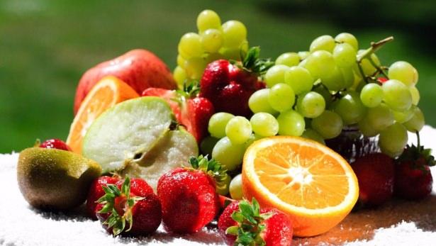 <p>Meyvelerin sağlığımız için oldukça gereklidir. Sağlıklı vücut için meyvelere mutlaka ihtiyacı var. Ancak hangi meyvenin hangi hastalığa iyi geldiğini bilmemiz gerekiyor. </p>
