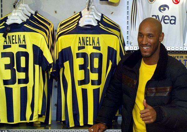 <p>3- Nicolas Anelka (10,7 milyon Euro) Manchester City'den 10,7 milyon Euro karşılığında 2004 yılında transfer edildi.</p>
<p> </p>