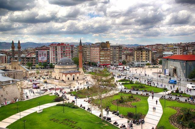 <p><strong>45 Sivas</strong></p>
<p>Mutluluk düzeyi: % 59,52</p>