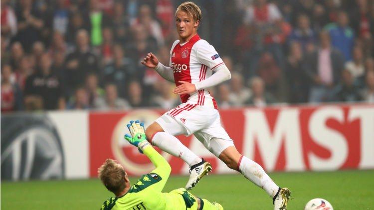 <p>Kasper Dolberg<br />
Takım: Ajax<br />
Ülke: Danimarka</p>
