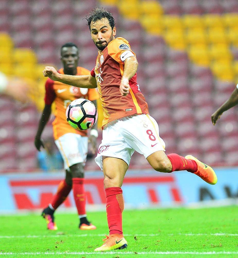 <p>Selçuk İnan: 2.850.000 €</p>

<p> </p>
