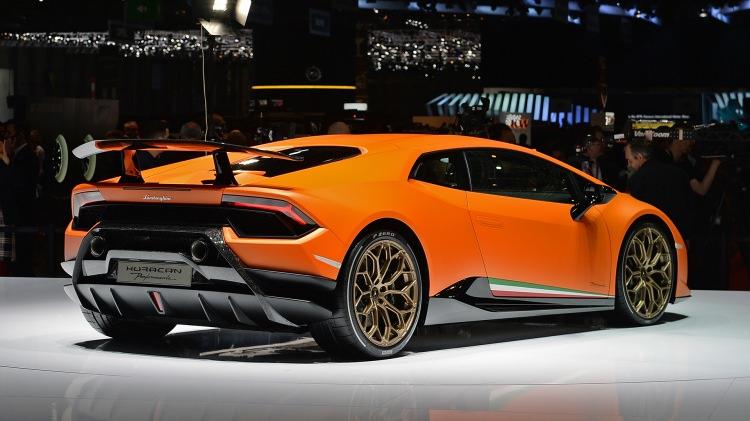 <p>Lamborghini Huracan Performante</p>
