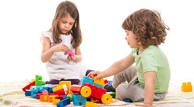 <p>8- Yaşıtlarıyla vakit geçirmesini sağlayın.</p>