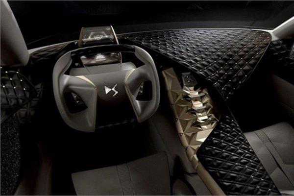 <p><strong>Citroen Divine DS</strong></p>

<p> </p>
