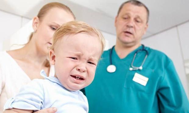 <p>Çocuklardaki doktor fobisi aslında iğne korkusundan kaynaklanır. Bebekliklerinden beri aşılarını yaptırmak için düzenli olarak mutlaka doktora gitmişlerdir.</p>
