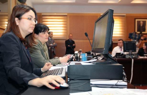 <p>DIŞIŞLERİ Bakanlığı, bakanlık bünyesinde oluşturulan kriz masasının fotoğraflarını paylaştı.</p>
