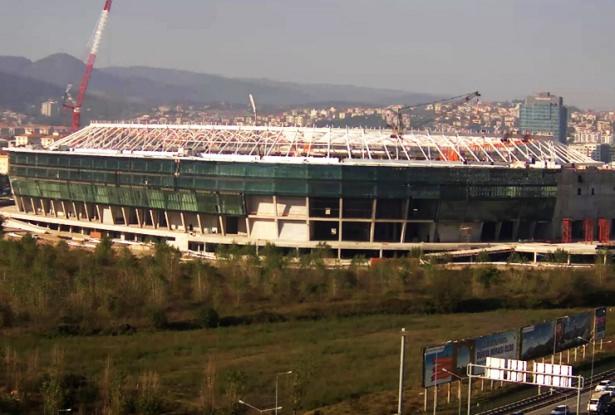 <p><span style="font-size:13.3333339691162px; line-height:23.1111106872559px">Bursa Timsah Arena</span></p>

