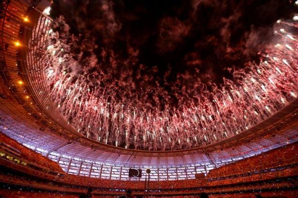 <p>Azerbaycan'ın başkenti Bakü'nün ev sahipliğinde ilk kez düzenlenen Avrupa Oyunları, 68 bin seyirci kapasiteli Bakü Ulusal Stadyumu'nda gerçekleştirilen açılış töreniyle başladı.</p>
