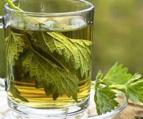 <p>Isırgan çayının buharı sinüzit sorununa iyi geliyor.</p>
