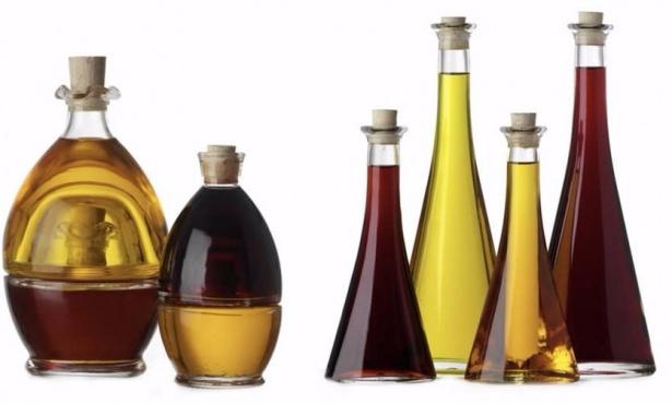 <p><strong>İŞTE SİRKENİN FARKLI KULLANIM ALANLARI...</strong></p>

<p><strong>Ev bakımında;</strong></p>

<p>Mikroplara karşı etkili<br />
Cam ve aynada iz bırakmıyor<br />
Lekeleri çıkartıyor<br />
Krom, bakır ve pirinç parlatıyor</p>
