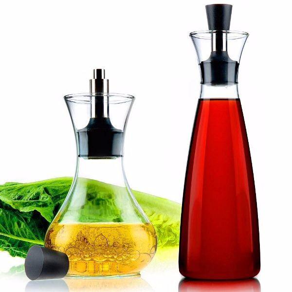 <p>Örneğin kalsiyumun daha verimli kullanımını sağlayıp, bir yandan kemiklerin yeniden gerekli kalsiyumu almasını desteklerken , bir yandan da eklemlerdeki kalsiyum birikimini kırar.</p>
