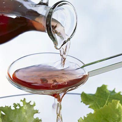 <p>Başta damarlar, karaciğer, böbrekler olmak üzere vücuda etkisini gösterir, yağlı-mukus kalıntılarını parçalar.</p>
