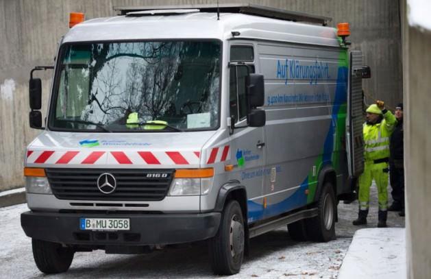 Alman polisi, bankadan ne miktarda para çalındığı konusunda ise bir açıklama yapmadı.