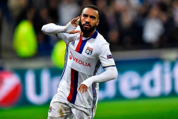 <p>Alexandre Lacazette (Lyon)</p>

<p>İsteyen kulüpler: Barcelona, Arsenal</p>

<p>Sezon başı Bilic'in istediği West Ham'ın teklifinin geri çevrildiği Lyon kulübü tarafından açıklanmıştı.</p>

