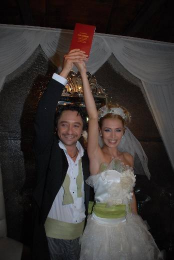 <p>Gökçe Özyol ve Gökçe Aytaç</p>