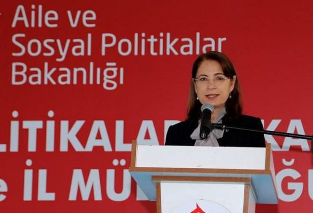 <p>&Uuml;niversite: Ankara &Uuml;niversitesi Dil ve Tarih-Coğrafya Fak&uuml;ltesi T&uuml;rk Dili ve Edebiyatı B&ouml;l&uuml;m&uuml; Y&uuml;ksek Lisans: Ankara &Uuml;niversitesi Dil ve Tarih-Coğrafya Fak&uuml;ltesi T&uuml;rk Dili ve Edebiyatı B&ouml;l&uuml;m&uuml;</p>
