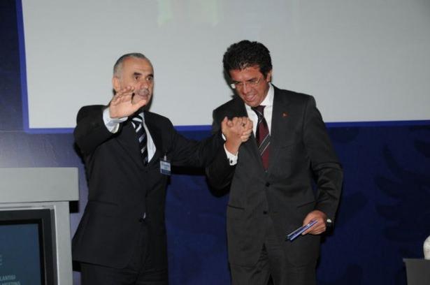 <p>EKONOMİ BAKANI/NİHAT ZEYBEK&Ccedil;İ Lise: K&uuml;tahya İmam Hatip Lisesi</p>
