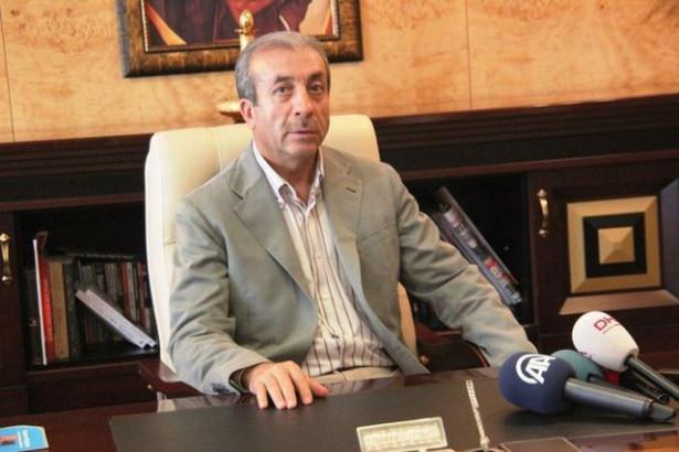 <p>GIDA TARIM VE HAYVANCILIK BAKANI/MEHDİ EKER Lise: Diyarbakır Ziya G&ouml;kalp Lisesi</p>
