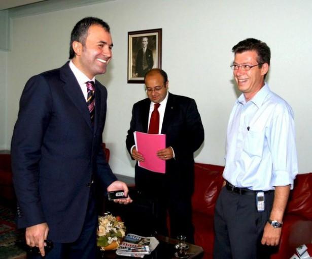 <p>K&Uuml;LT&Uuml;R ve TURIZM BAKANI/&Ouml;MER &Ccedil;ELİK Lise: Adana Motor Teknik Lisesi/Adana Erkek Lisesi</p>
