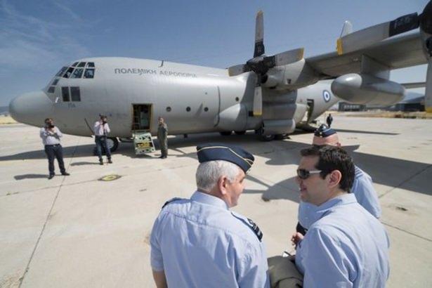 <p>Yunanistan Başbakanı Çipras başbakanlık, dışişleri ve savunma bakanlığına ait olan 3 adet VIP uçağı bakımda olduğu için uçak bulamayınca nakliye uçağına binmek zorunda kaldı.</p>

<p> </p>
