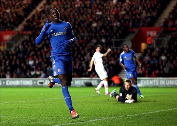 <p>Demba Ba'da büyük gün (Fanatik)<br />
Dış transferde ilk önceliğini Demba Ba olarak belirleyen Beşiktaş'ta, gündemdeki tüm isimler için izlenecek yol haritası bugün netlik kazanacak. Yönetim Kurulu'yla bugün biraraya gelecek Orman'ın, Senegalli yıldızı opsiyon maddesiyle kiralamaya sıcak baktığı öğrenildi.</p>
