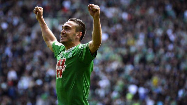 <p>Mevlüt yarın imzalıyor (Fanatik)<br />
Galatasaray Başkanı Aysal'ın Fransa'ya çıkarma yaparak, yarın bu transfere nokta koyması bekleniyor.</p>
