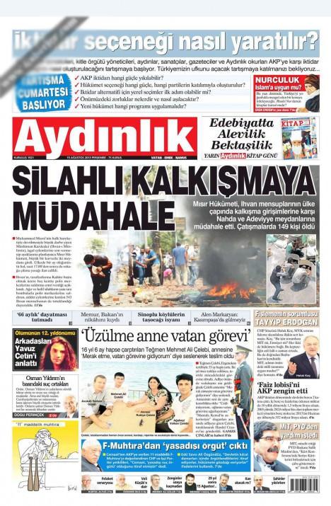 <p><span>Ergenekon hükümlüsü Doğu Perinçek'in sahibi olduğu Aydınlık Gazetesi darbeyi meşru göstermek için 'Silahlı Kalkışma'ya Müdahale' manşetiyle çıktı.</span></p>