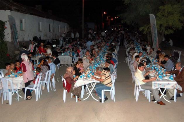 Türkiye'nin dört bir tarafında iftar sevinci