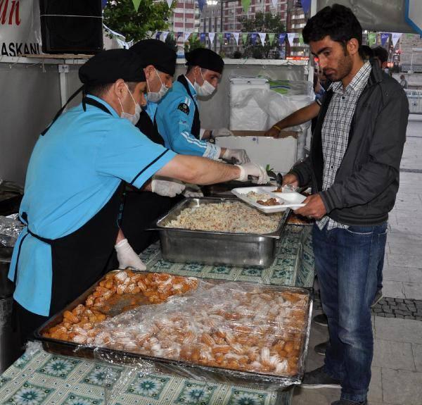 Türkiye'nin dört bir tarafında iftar sevinci