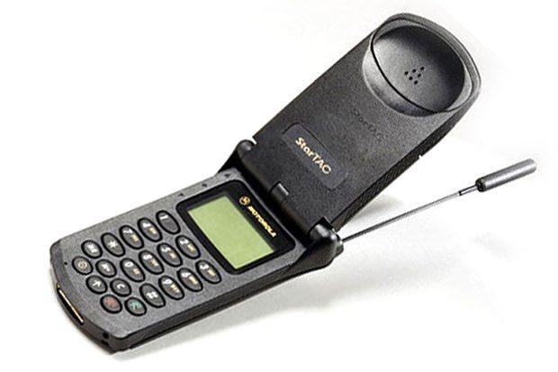 <p><strong>19- Motorola StarTAC / </strong>60 milyon</p>
