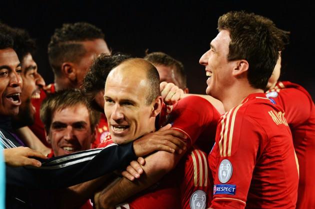 <p>Almanya Bundesliga => Bayern Münih</p>