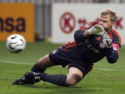 Oliver Kahn - Bayern Munich : (1994–2008)	