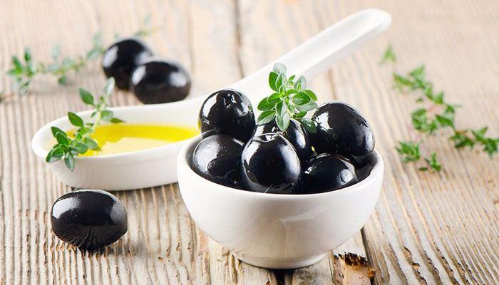 <p><strong>Siyah zeytin</strong></p>
