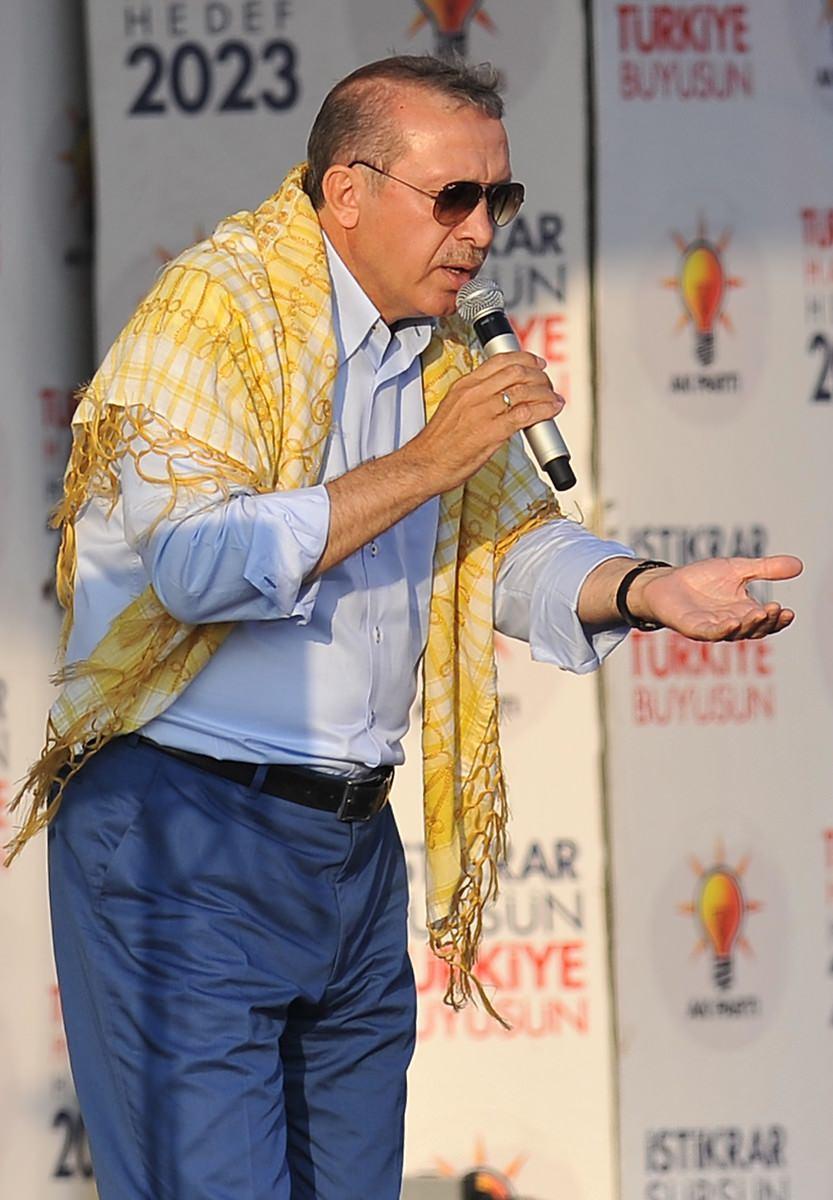 <p>Başbakan Recep Tayyip Erdoğan, partisince İzmir Gündoğdu Meydanı'nda düzenlenen mitinge katıldı.<br />
<br />
- 4 Haz 2011</p>

<p> </p>
