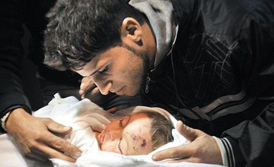 İsrail Başbakanı Netanyahu’nun “İsrailli çocuklar daha rahat uyusun diye” açıkladığı Gazze saldırısında 21 çocuk katledildi.İşte İsrail'in bebek katili olduğunun ispatı...