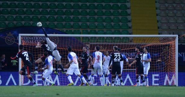 <p>Beşiktaş, Brezilya’nın 3’üncü lig takımlarından Neymar Jr. Project Institute takımını 1-0 mağlup ederek finale yükseldi.</p>