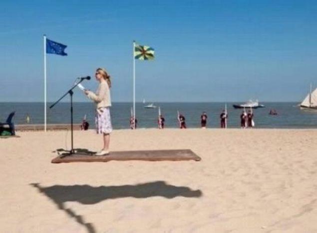 <p><strong>Bunun sebebini de beynin bilgisi olmadığı durumlarda gözün gördüğü şekilleri olduğu gibi algılanması şeklinde açıklayabiliriz.</strong></p>