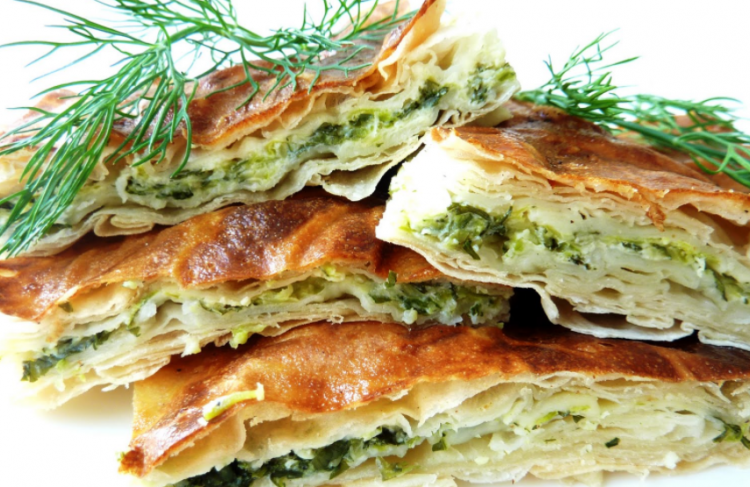 <p>Kabaklı börek</p>
