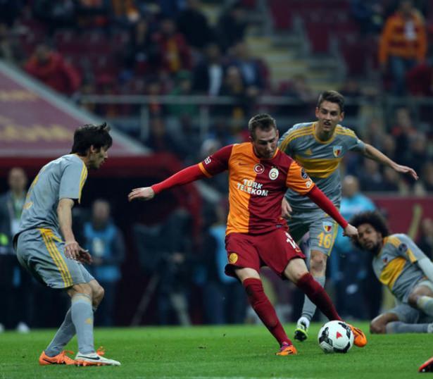 <p>Izet Hajrovic - Yaşı: 23 - Takımı: Werder Bremen (Almanya)</p>