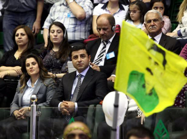 <p>Başak Demirtaş, en son eşinin Eş Genel Başkan seçildiği HDP Kongresi’nde boy gösterdi.</p>

<p> </p>
