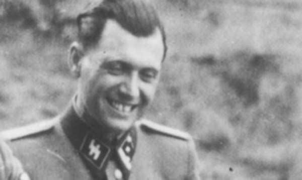 <div>Ölüm Meleği Josef Mengele </div>

<div> </div>

<div>Nazi toplama kampı Auschwitz-Birkenau'da yaptığı acı verici ölümcül deneylerle bilinen bir Alman Nazi doktor olan Josef Mengele 2 milyon kişinin insanlık suçu işlenerek öldürülmesinden sorumlu tutulmaktadır.</div>
